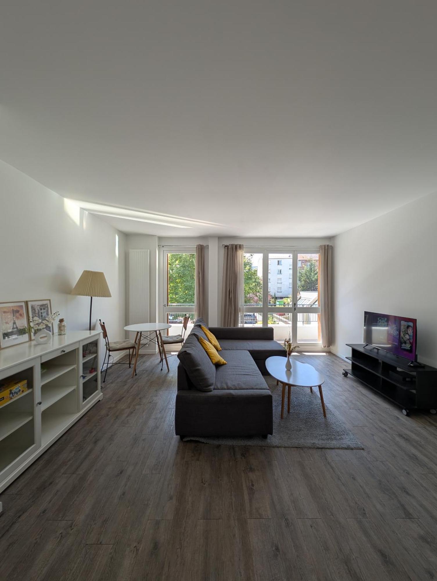 Evasion La Defense - Balcon & Wi-fi, A 10 Min De Paris Apartment Courbevoie